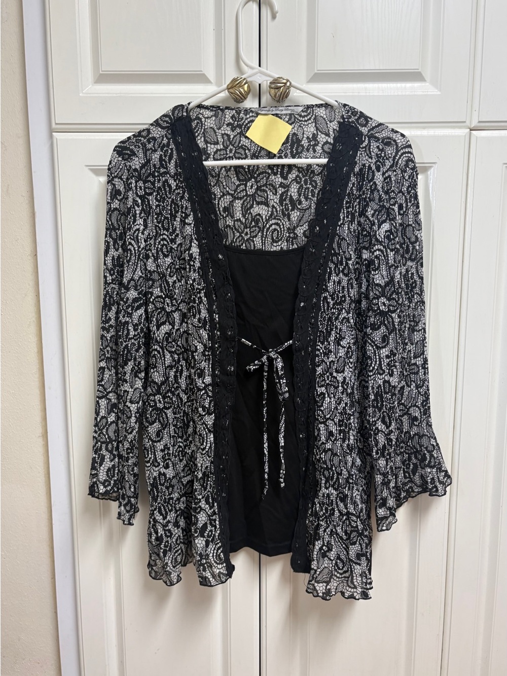 Signature by Larry Levine Black and White Lace Overlay Top Women’s XL